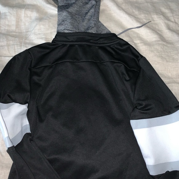 NHL Adidas jersey/sweatshirt - Picture 5 of 5